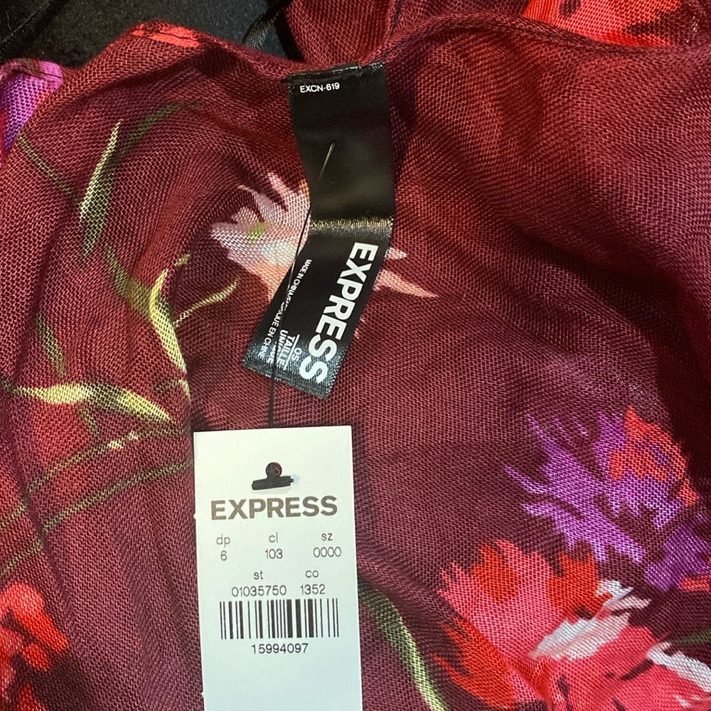 New Express Floral Kimono shawl cover up with arm holes - Picture 3 of 8